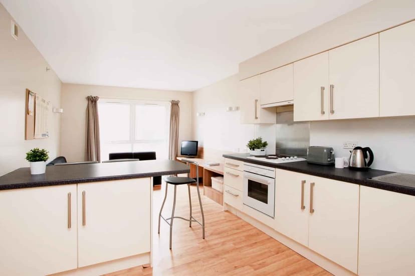 Premium Range 1 Non Ensuite - Image 4