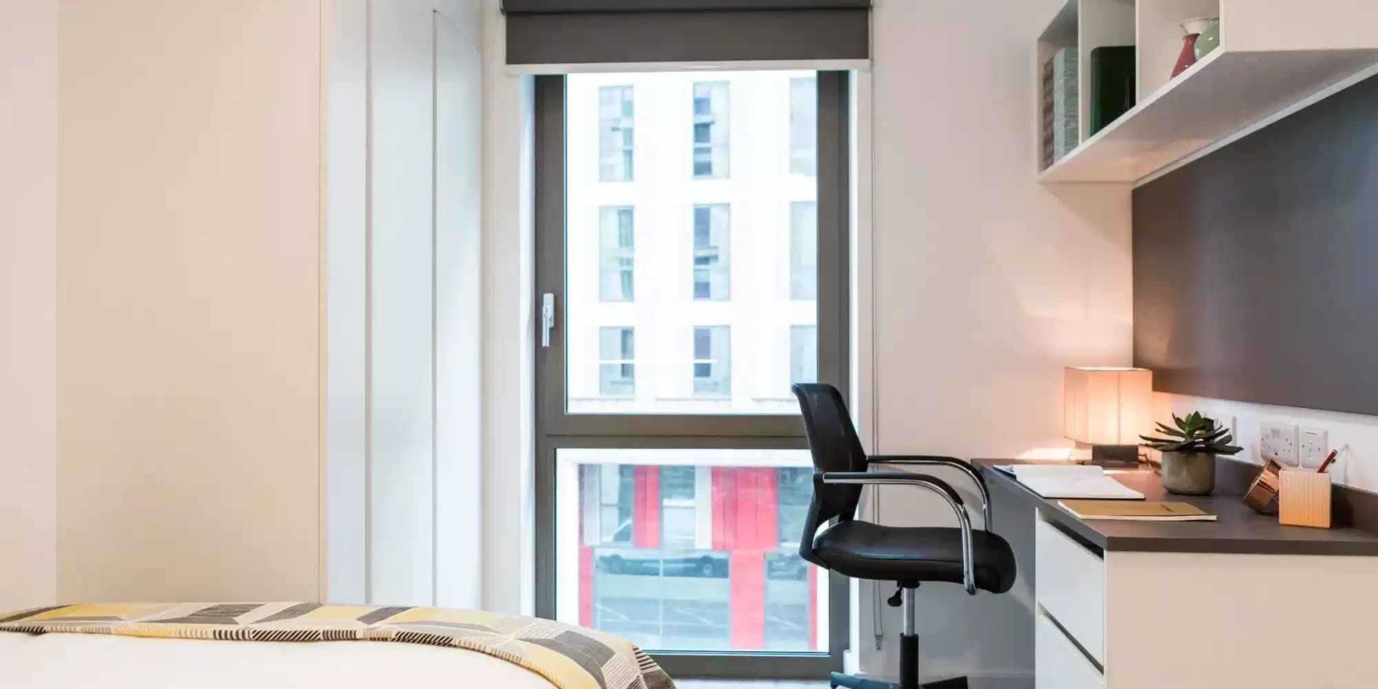 Bronze Studio Penthouse Premium Standard View - Image 3