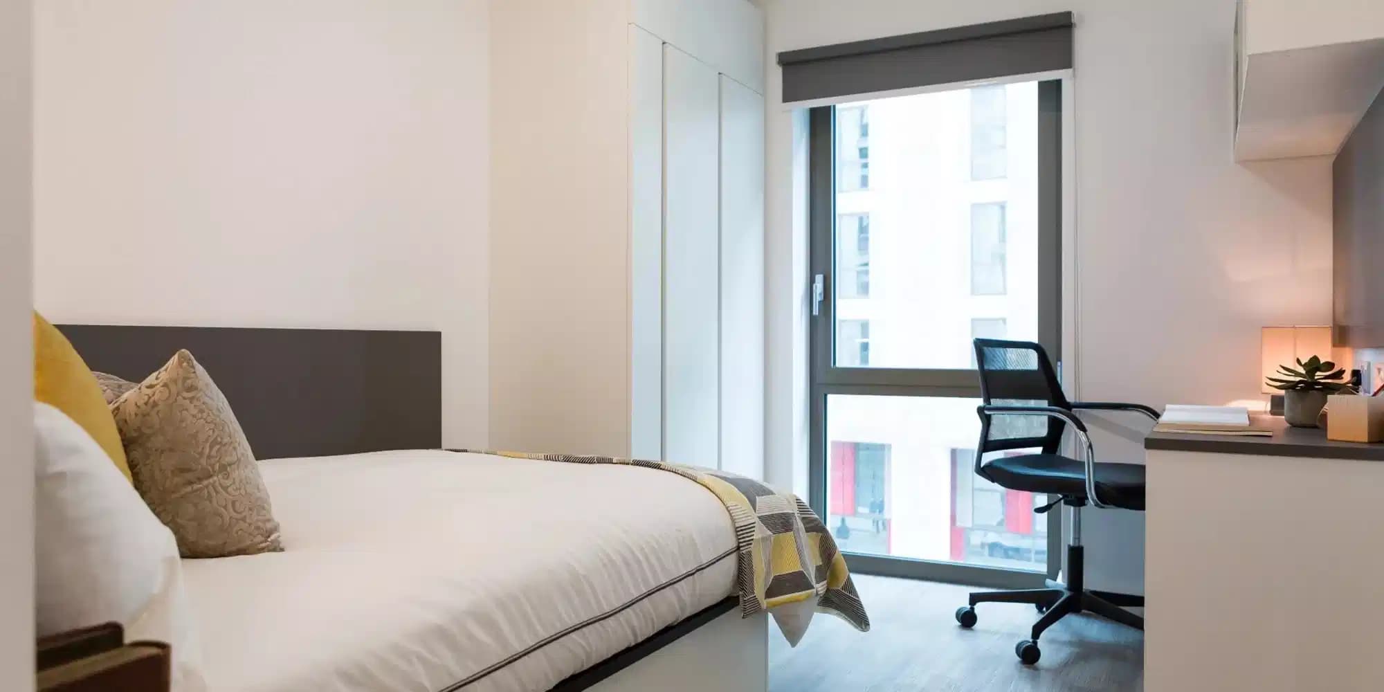 Bronze Studio Penthouse Premium Standard View - Image 1