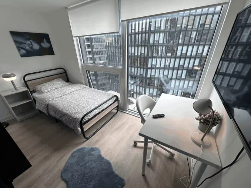 Flex Room - Image 1