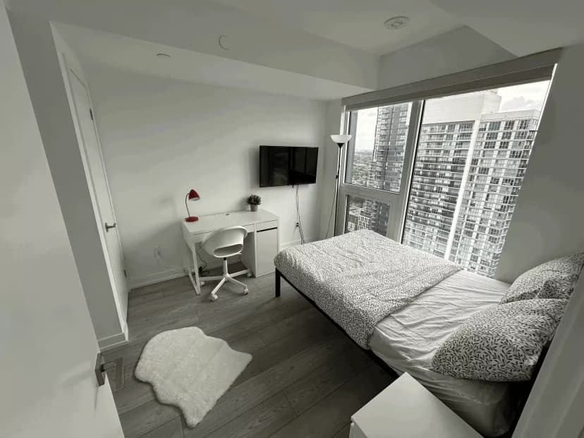 Master Bedroom - Image 1