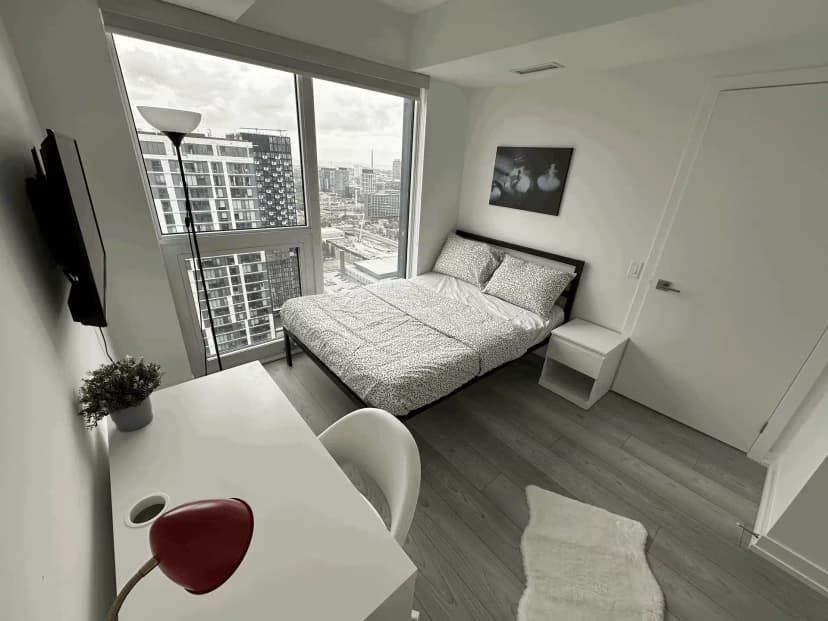 Master Bedroom - Image 3