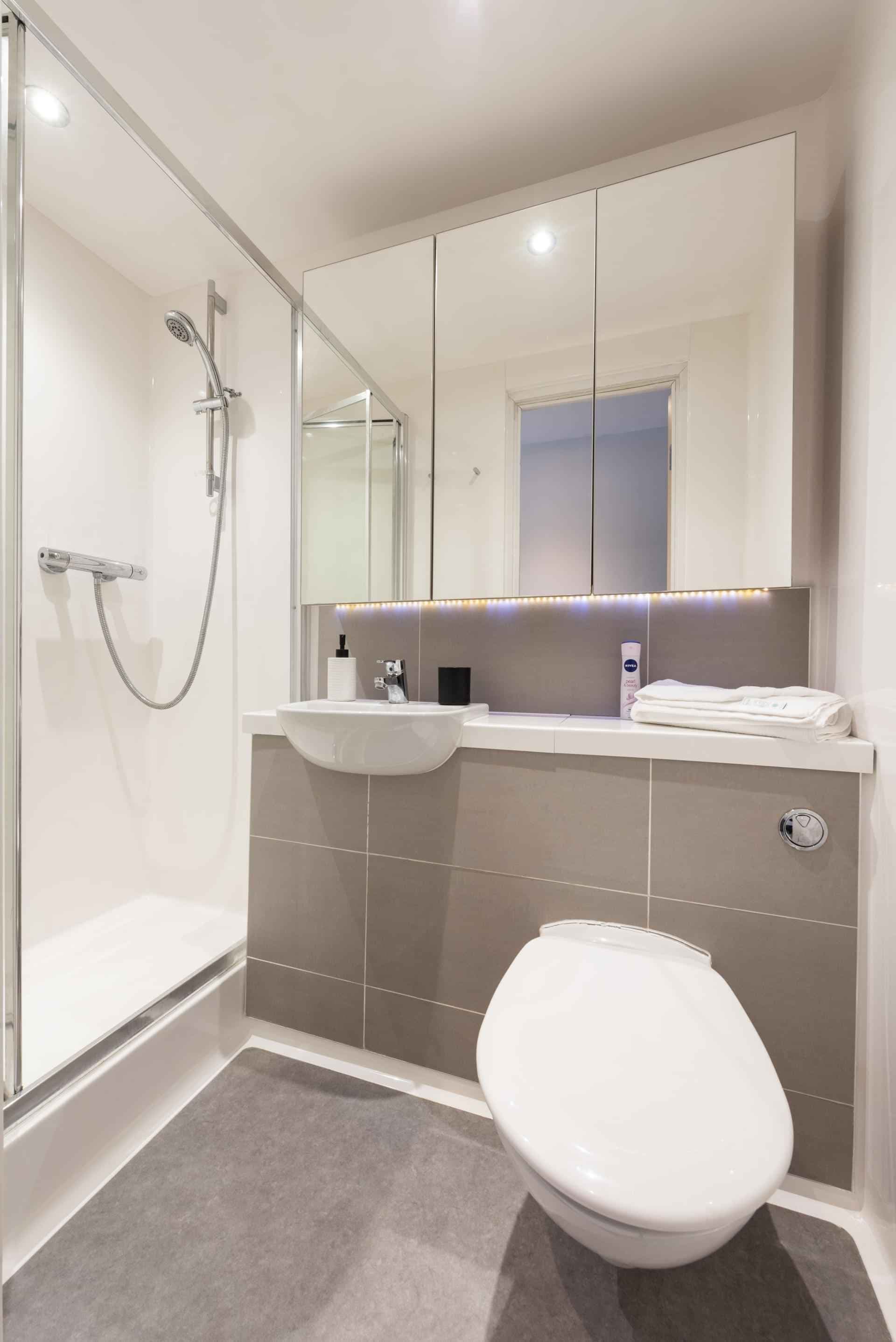 Premium Ensuite - Image 3