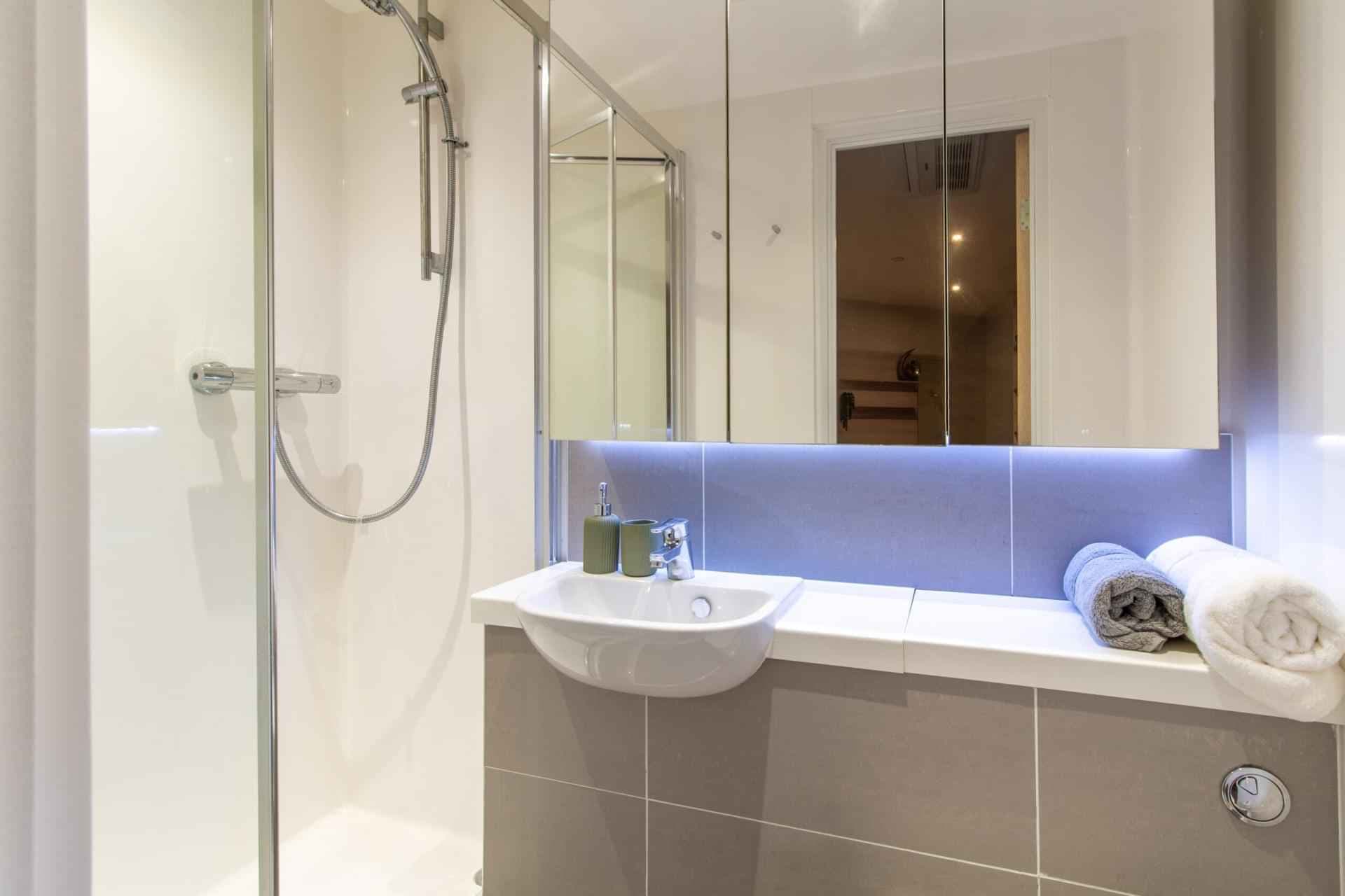 Luxury Studio - Image 10