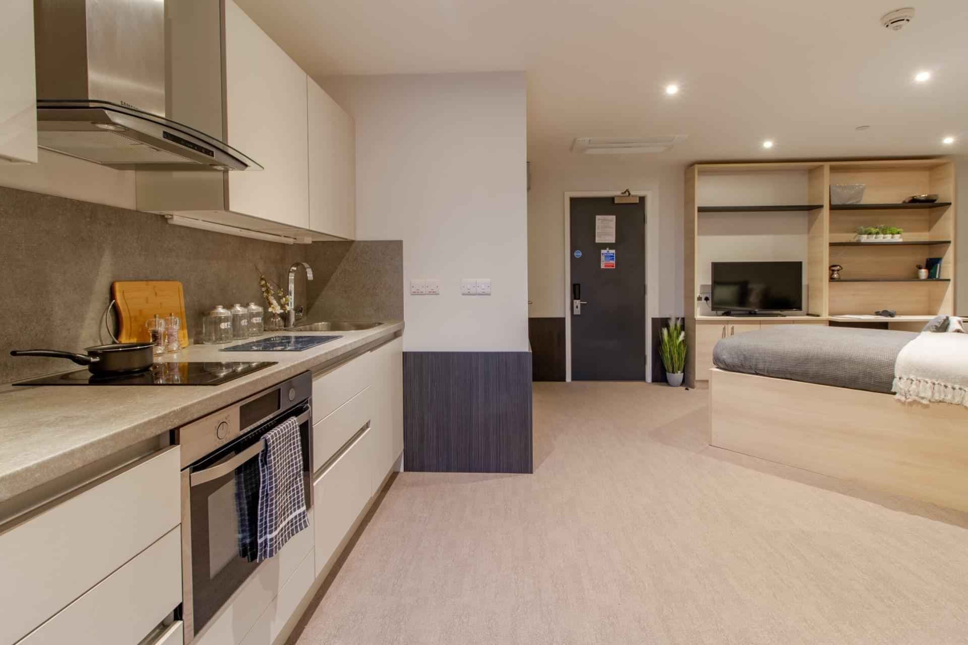 Luxury Studio - Image 7