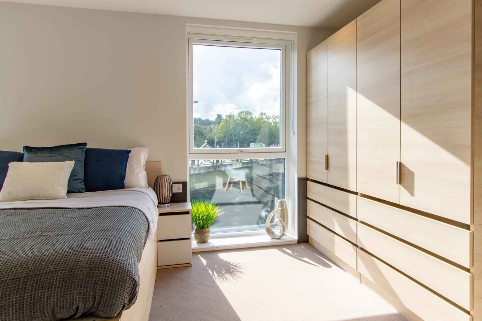 Deluxe Studio - Image 5