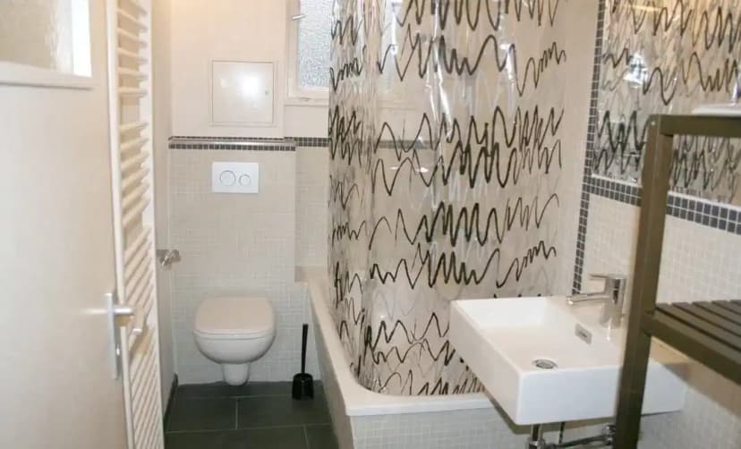 Private Room (22 Sqm) - Image 2