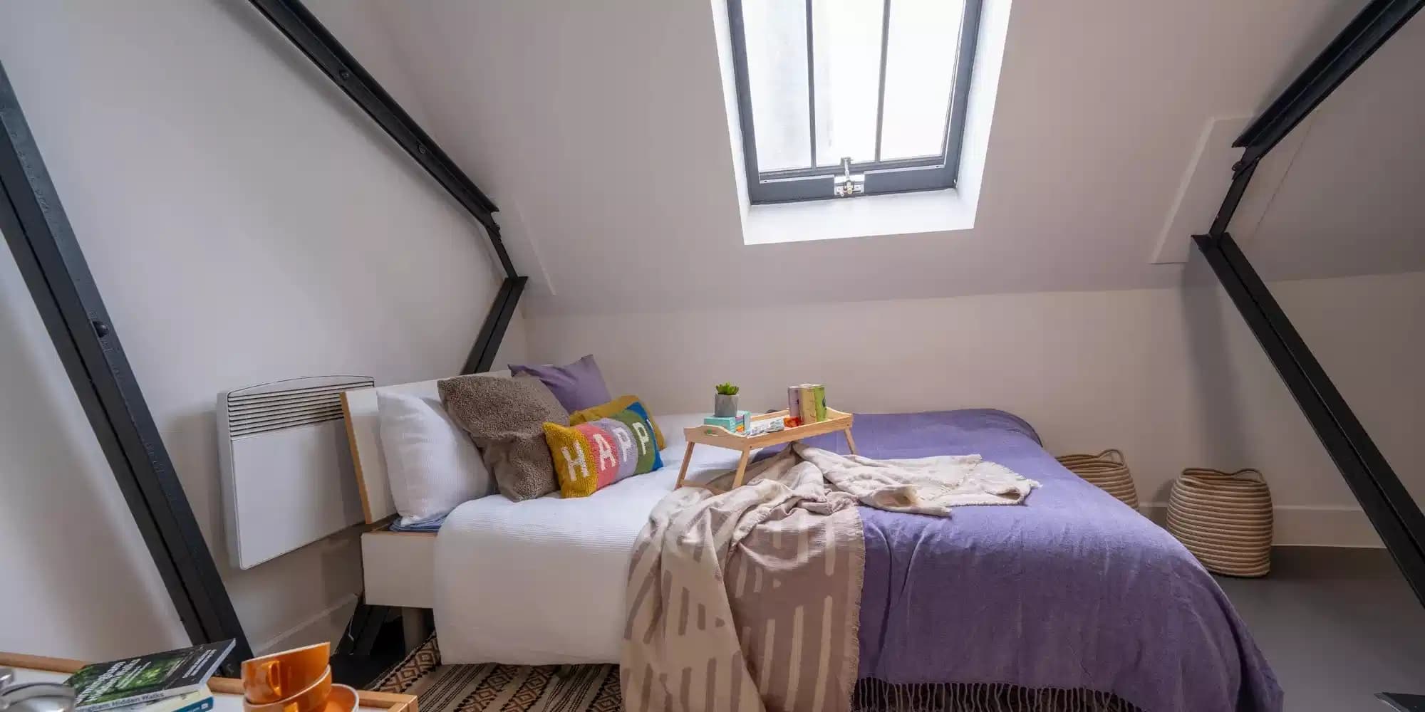 Silver Ensuite Upper - Image 1