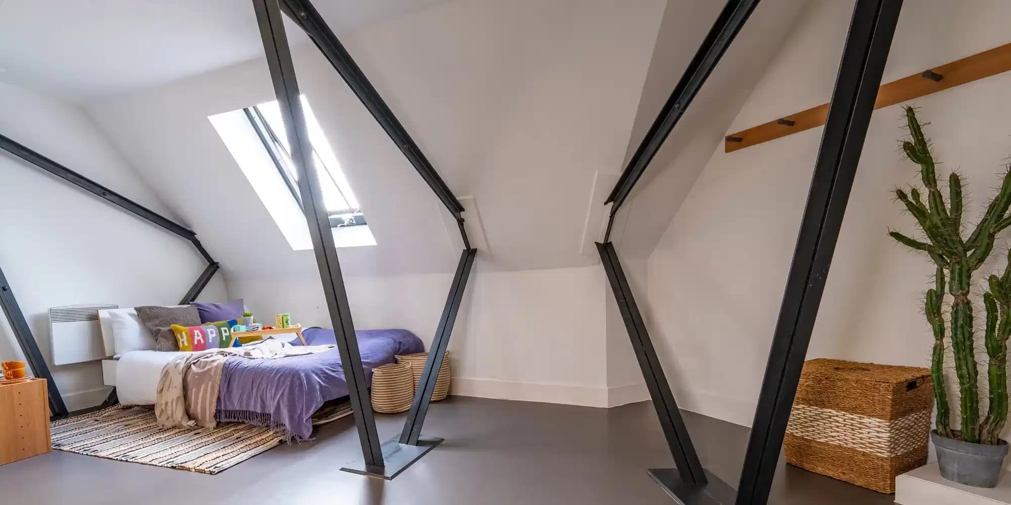 Silver Ensuite Upper - Image 2