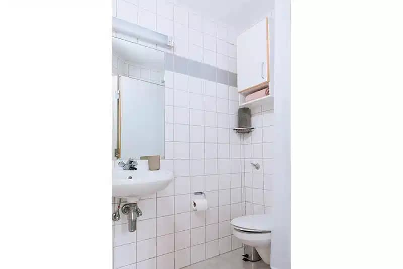 Standard Ensuite - Image 5