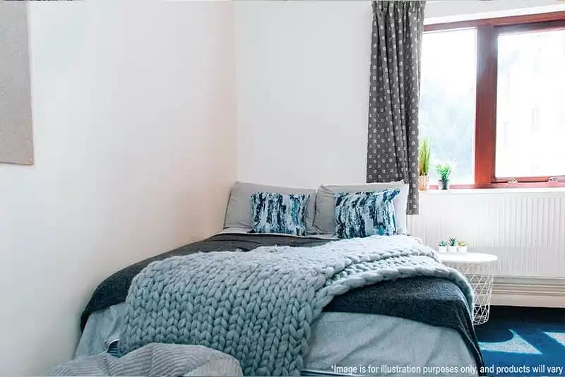 Standard Ensuite - Image 10