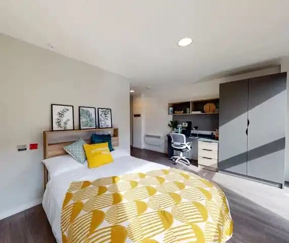 Platinum Ensuite  Lower - Image 1