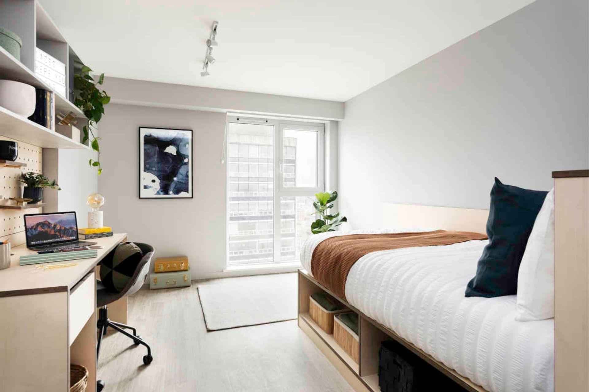 5-Bed Premium En-suite - Image 2