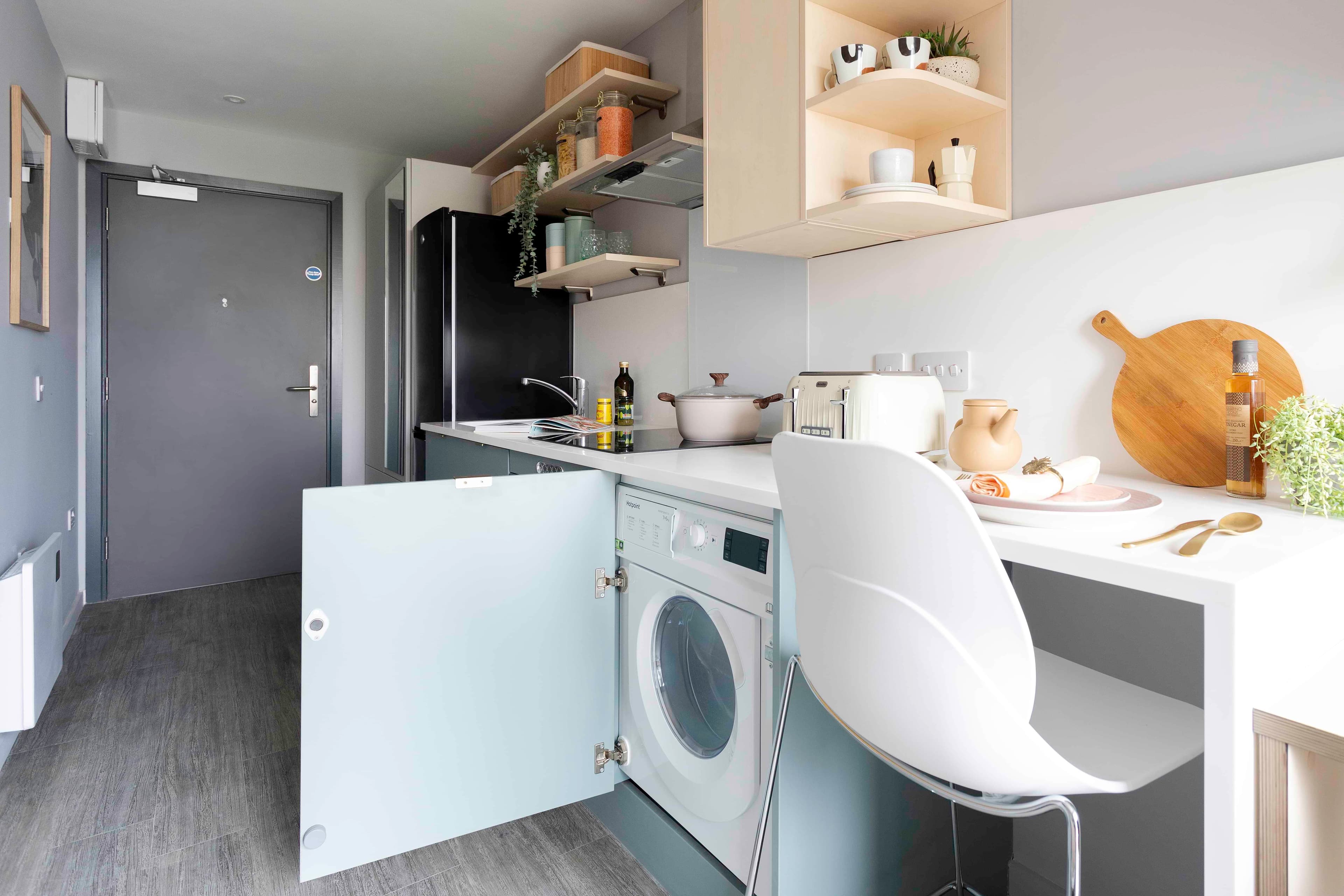 Standard Studio - Image 2