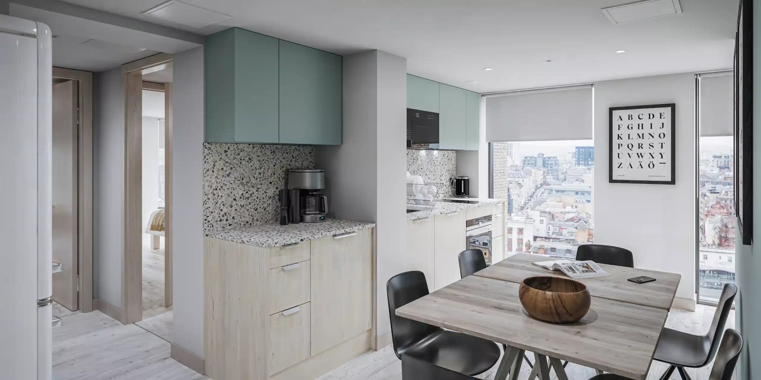 Penthouse Premium En-suite - Image 2