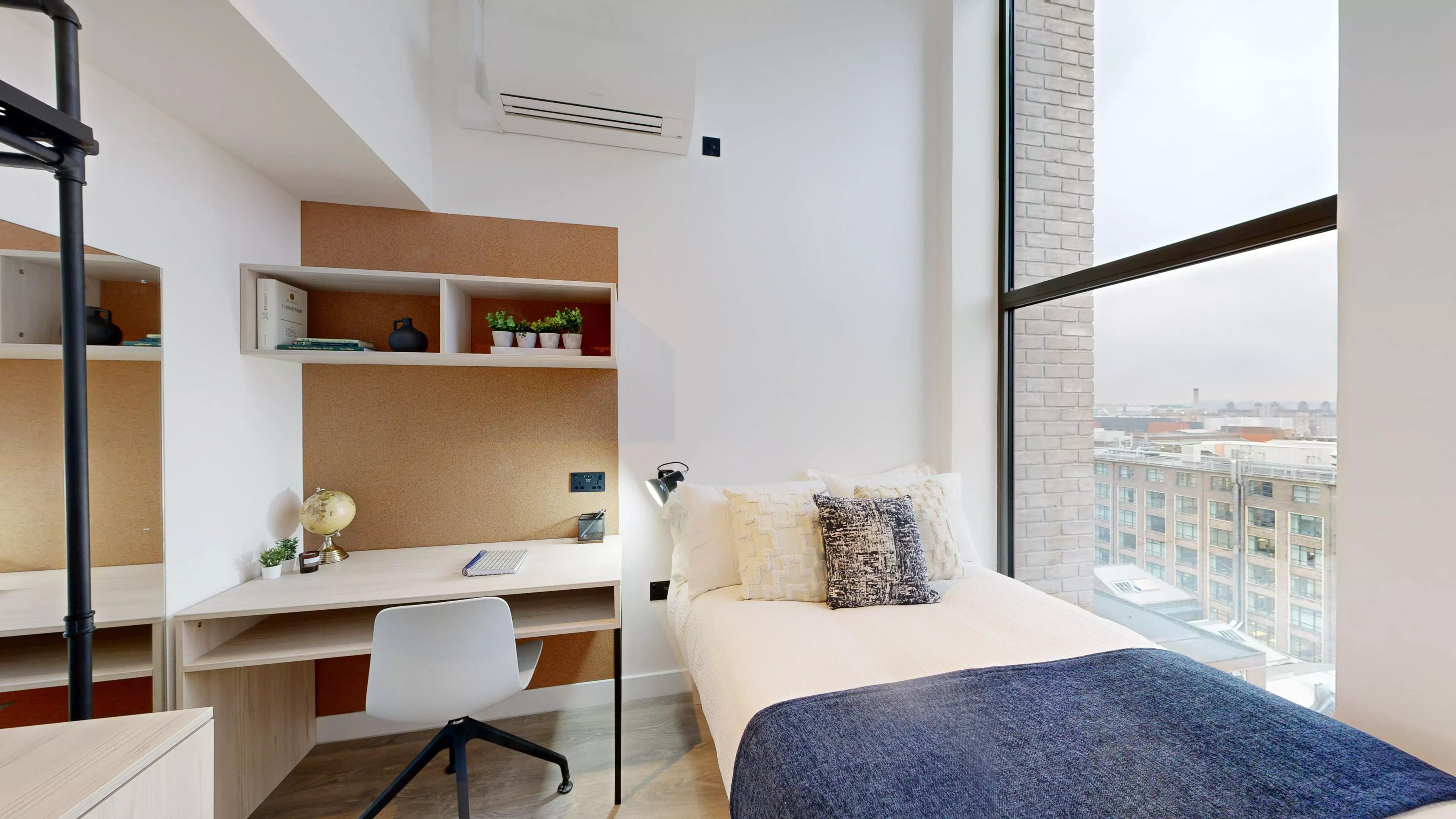 Penthouse Apartment - Image 3