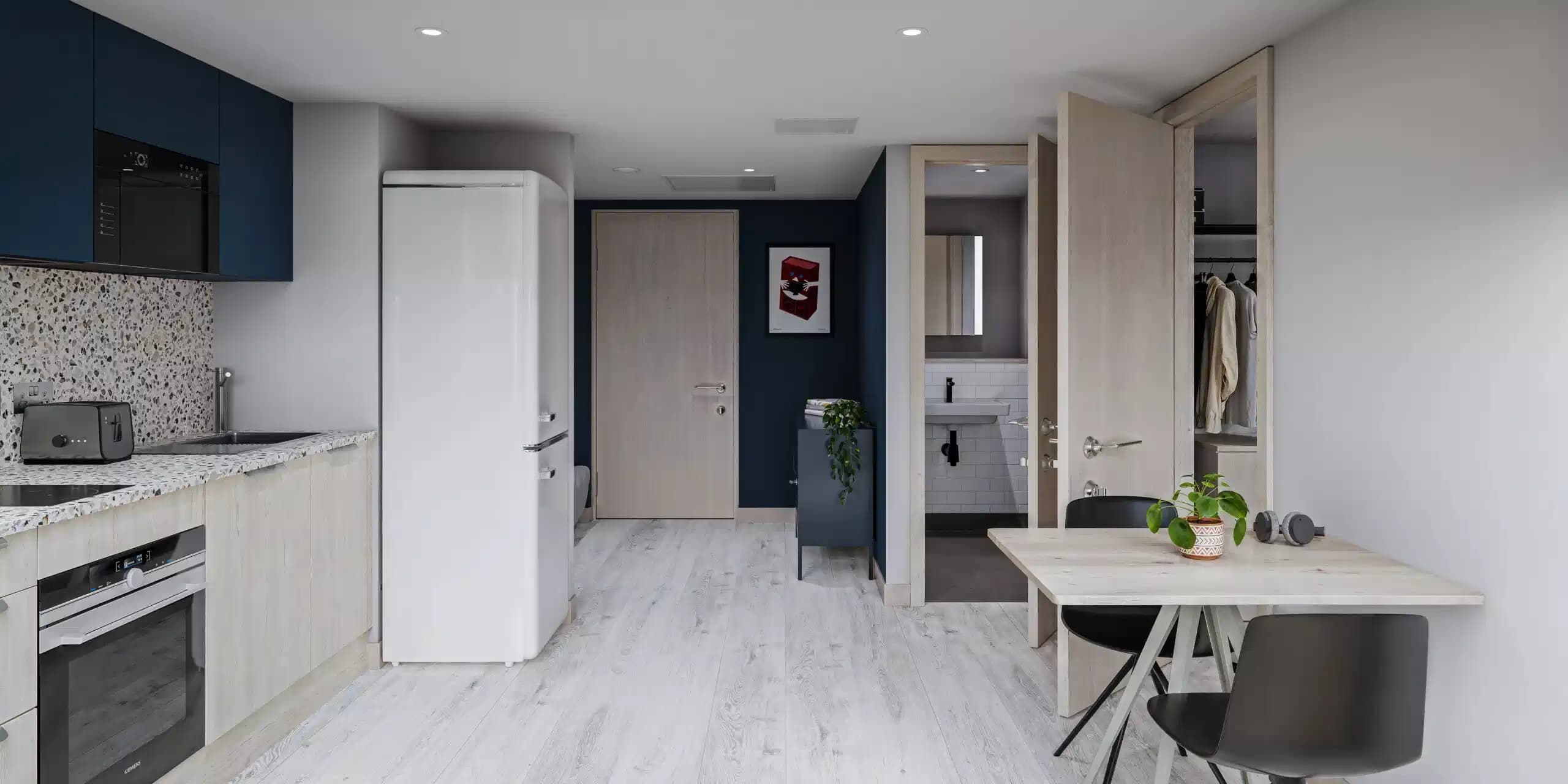 Penthouse Apartment - Image 2