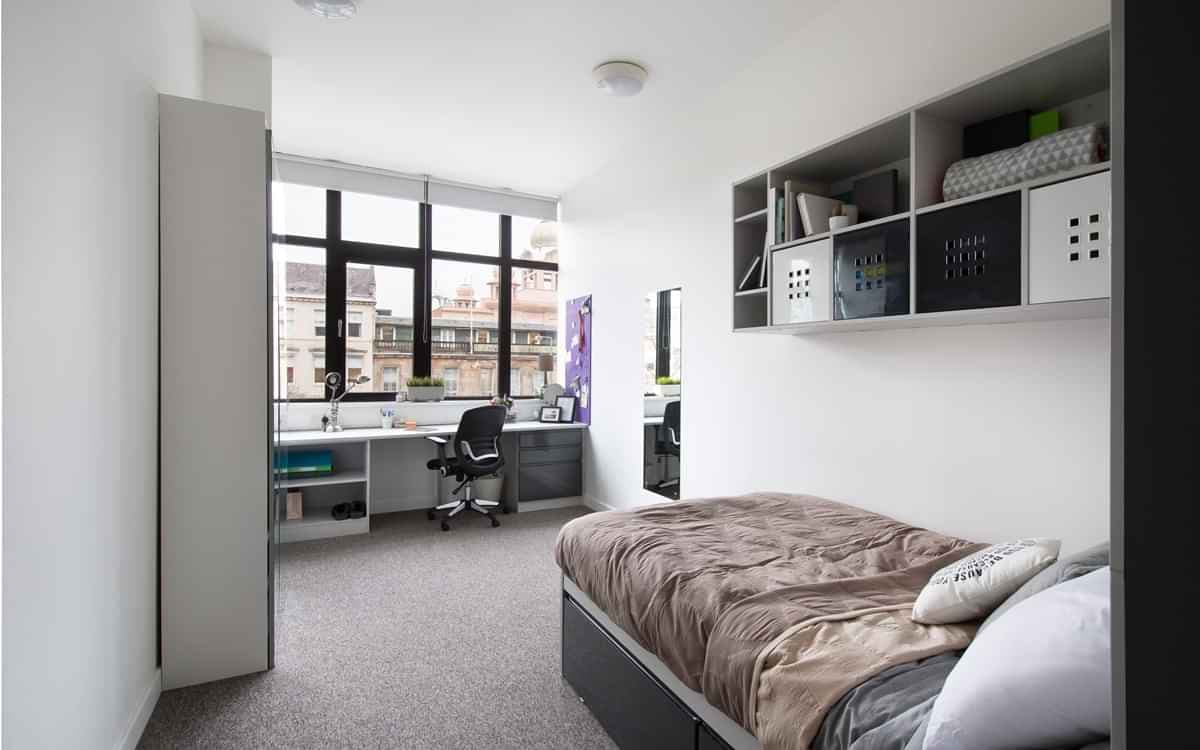 Premium Ensuite (Clifton House) - Image 5