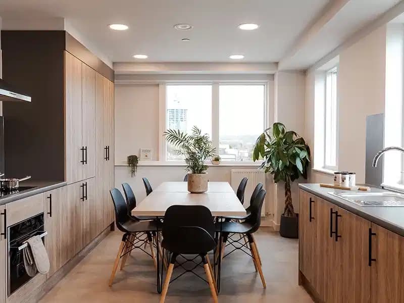 Superior Ensuite - Image 5