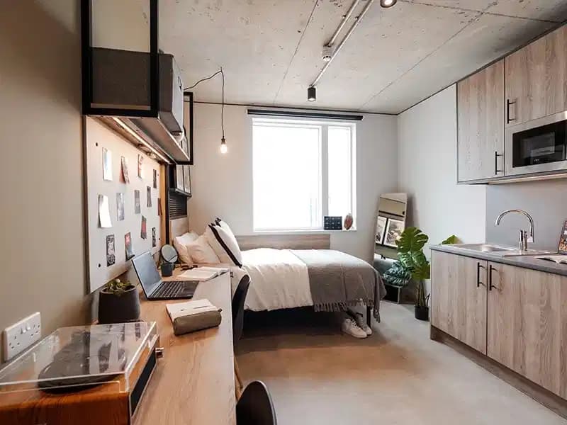 Premium Studio - Image 1