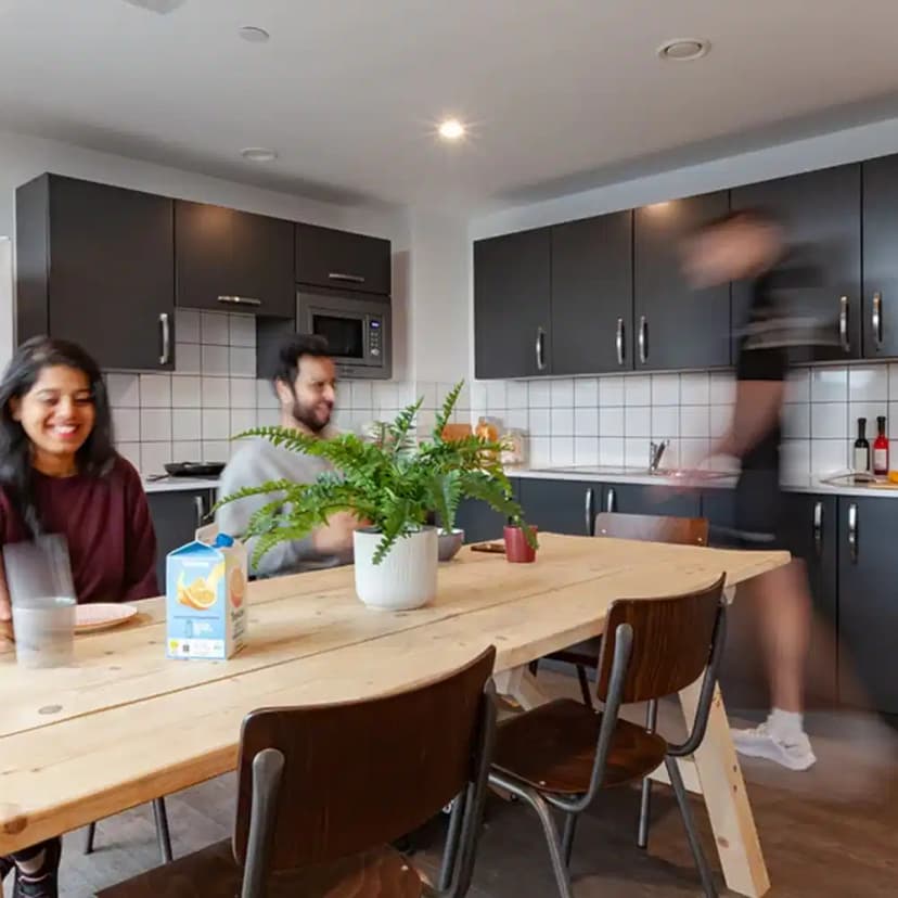 True Superior Apartment - Image 2