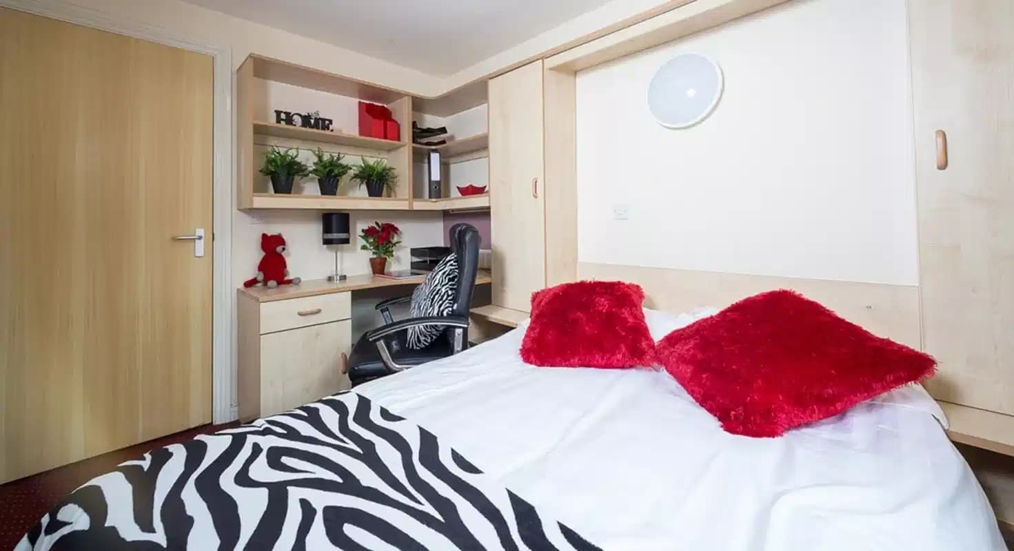 1 Bed Apartment - Image 8