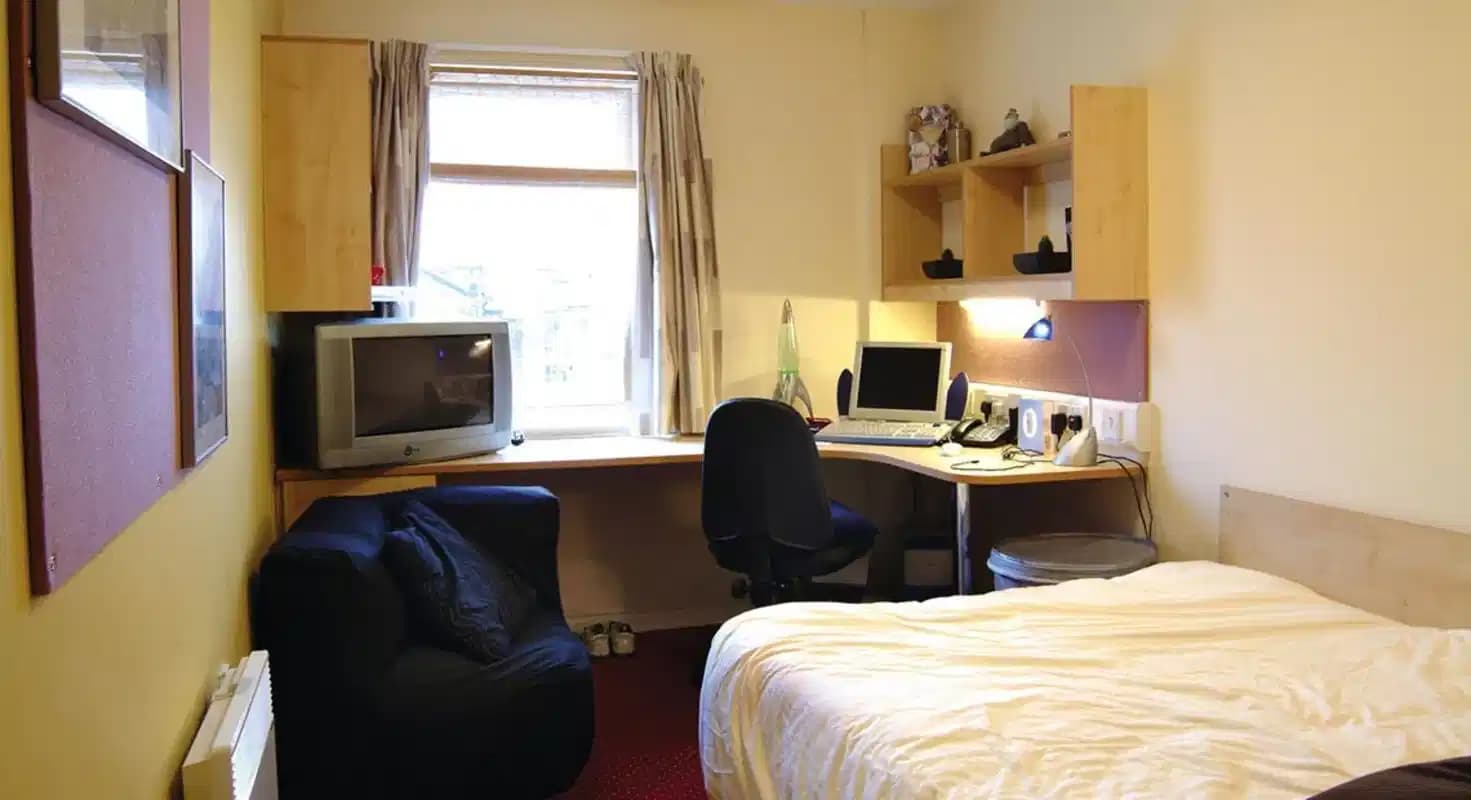 1 Bed Apartment - Image 10