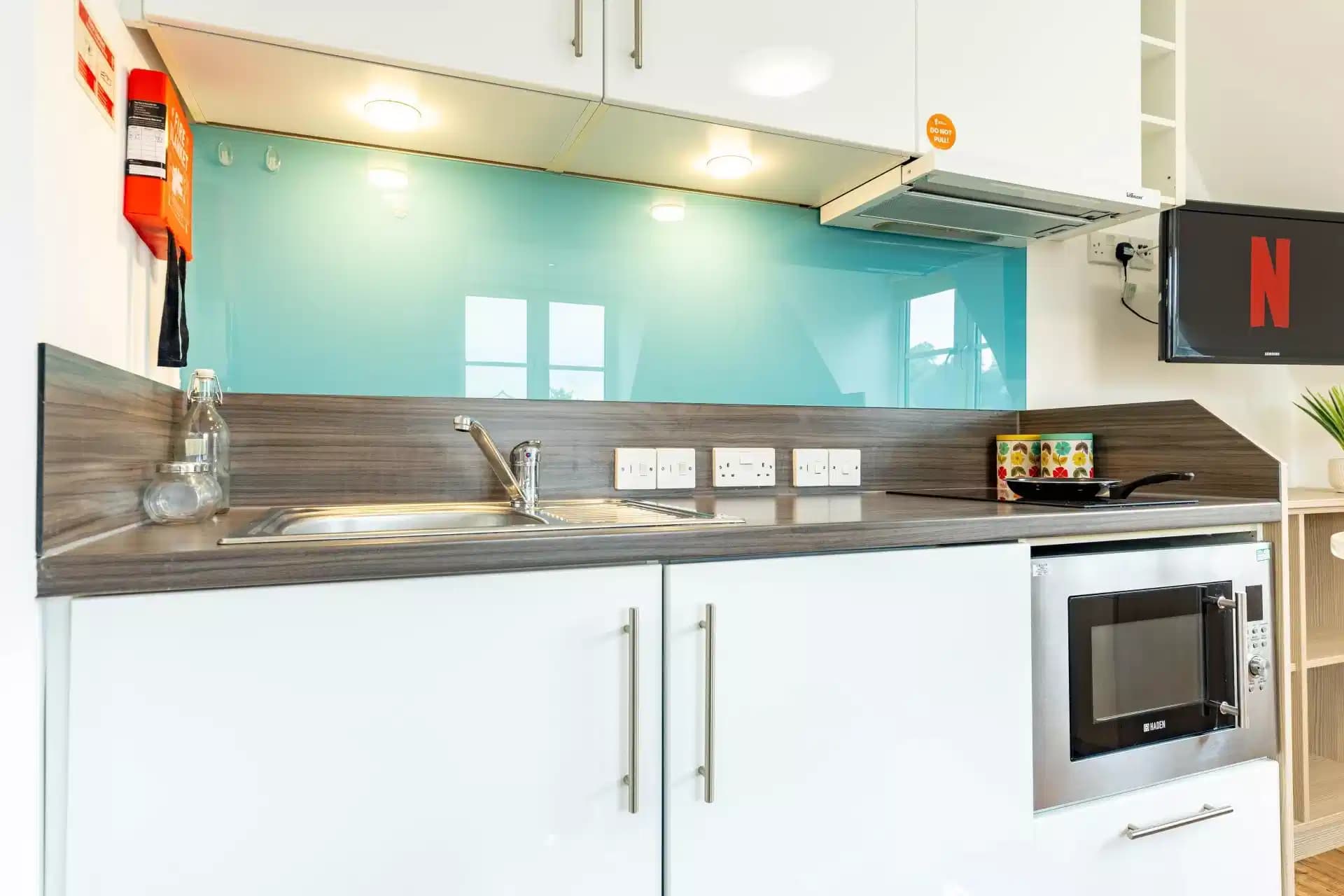 Platinum Studio (Limited View) - Image 4