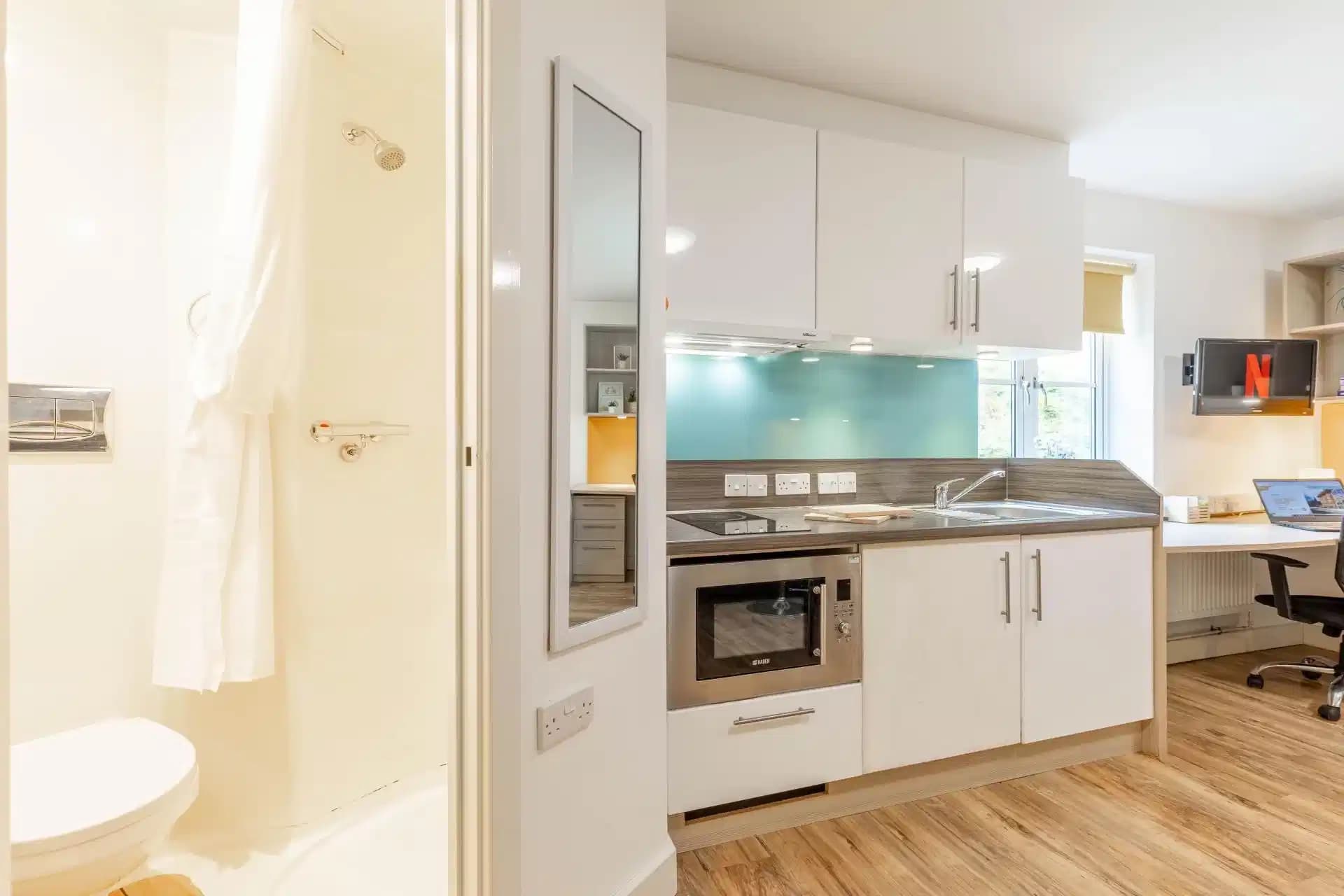 Gold Studio - Image 2