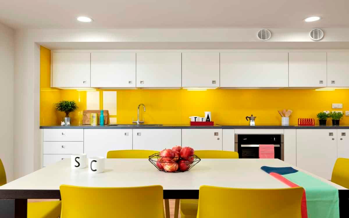 Clifford Flat (5 & 6 bed flat) - Image 2