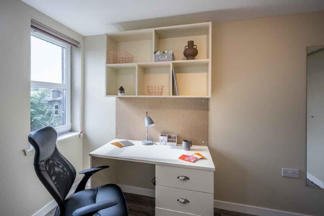 3 Bed Standard - Image 3