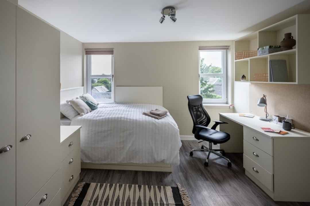 3 Bed Standard - Image 4