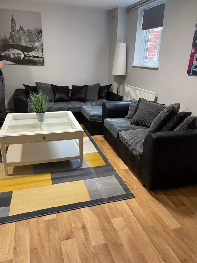 Room 4 - Image 5