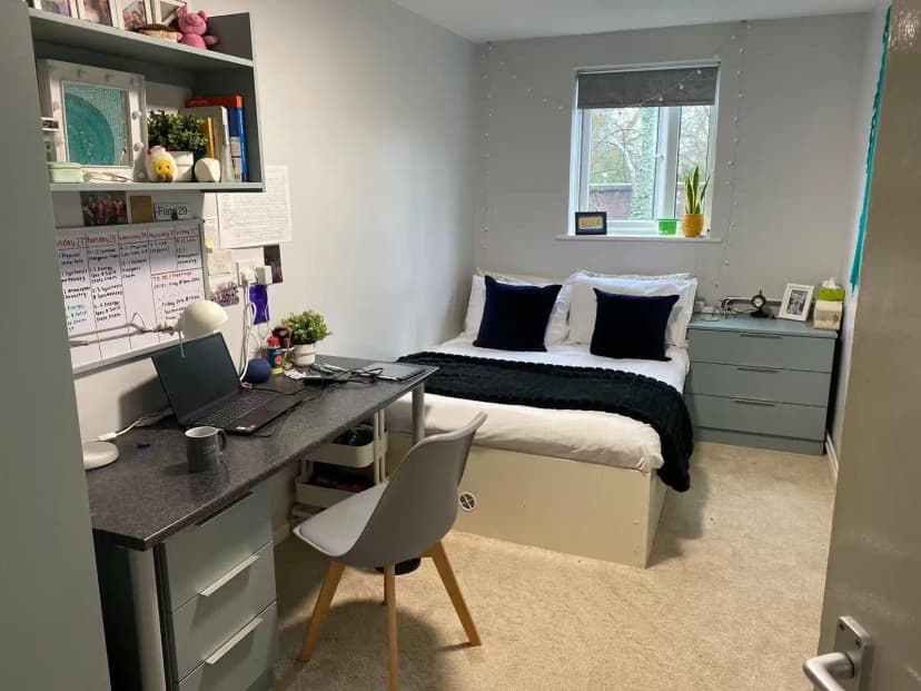 Room 4 - Image 1