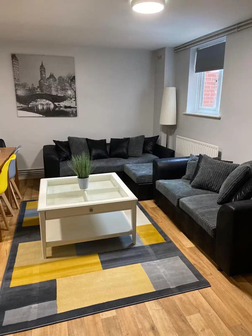 Room 4 - Image 3