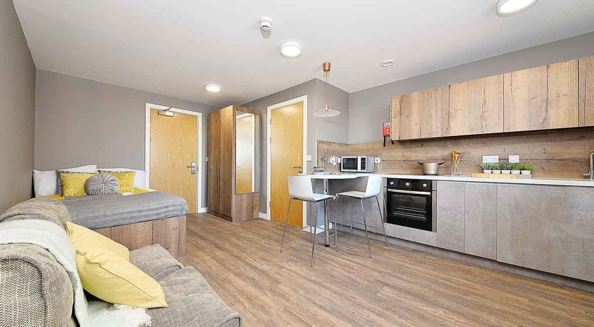 Premium Studio - Image 1