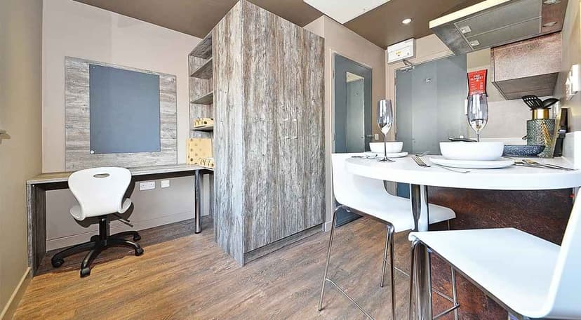 Premium Studio - Image 3