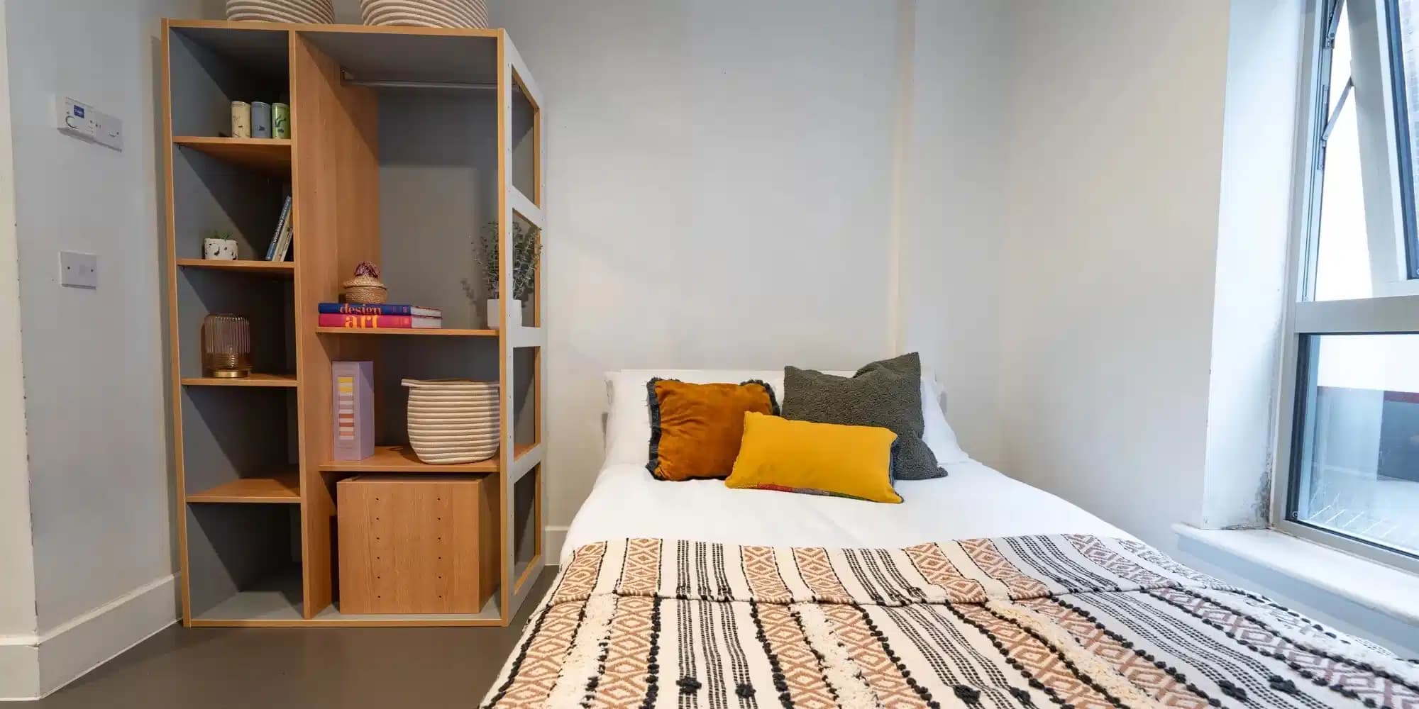 Gold Studio Mid - Image 3