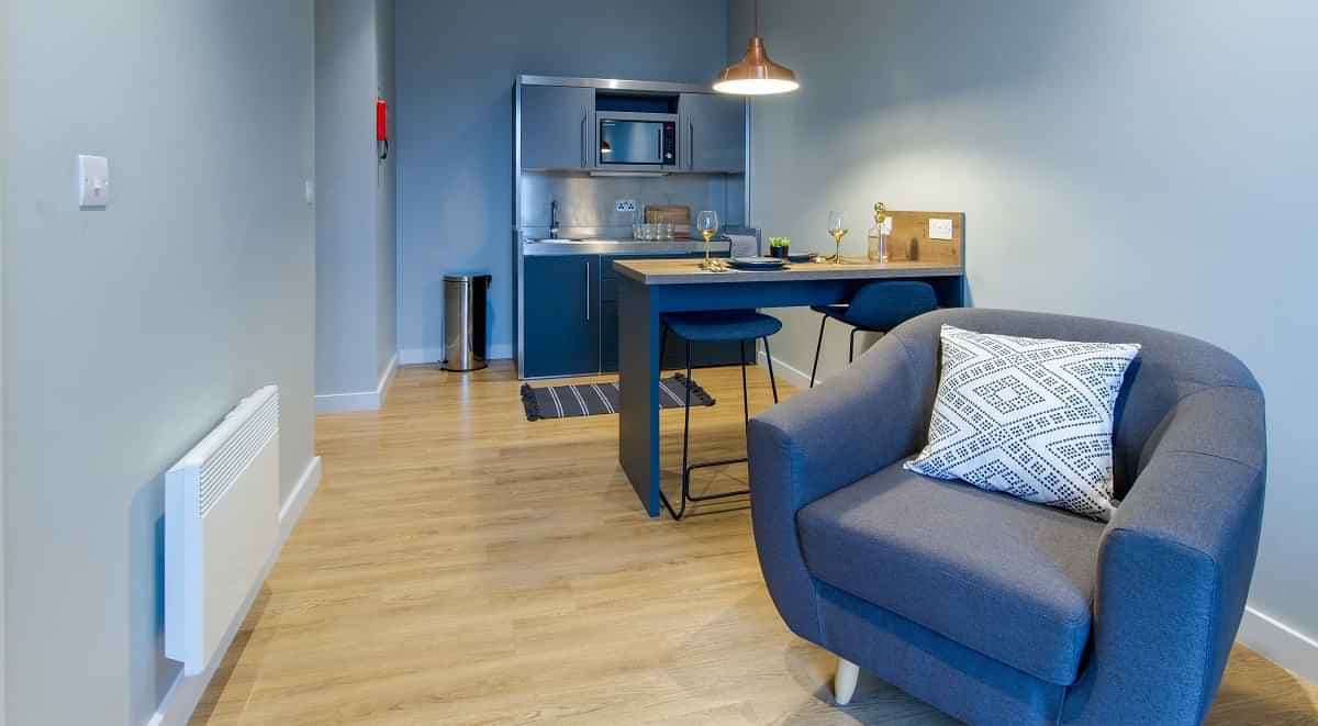 Premium 1 Bedroom Apartment - Image 5