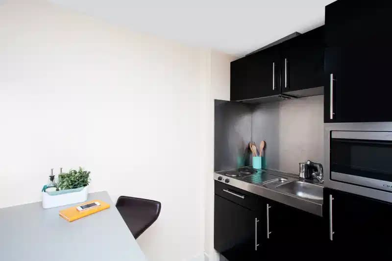 Premium Plus Studio - Image 2