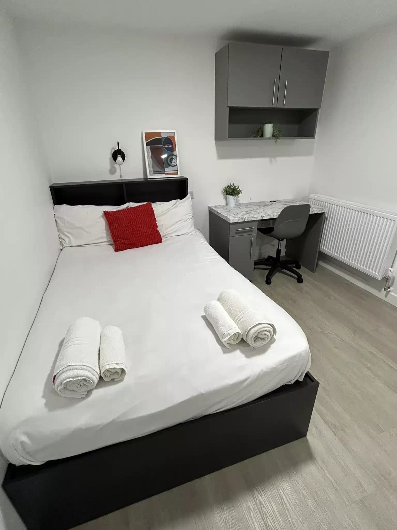 Platinum Plus Studio - Image 1