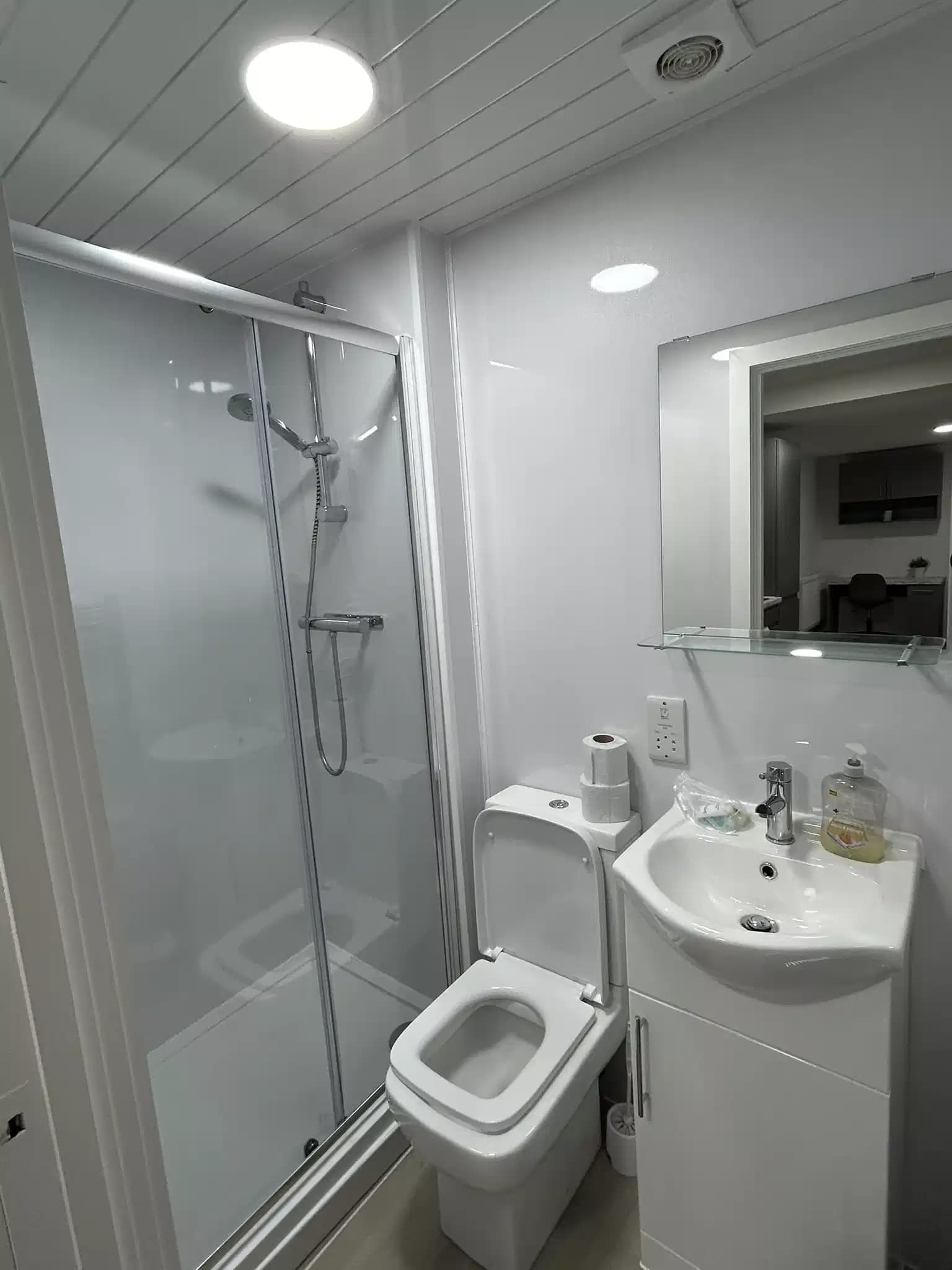 Platinum Plus Studio - Image 3