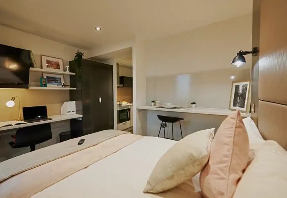 Copper Studio - Image 1