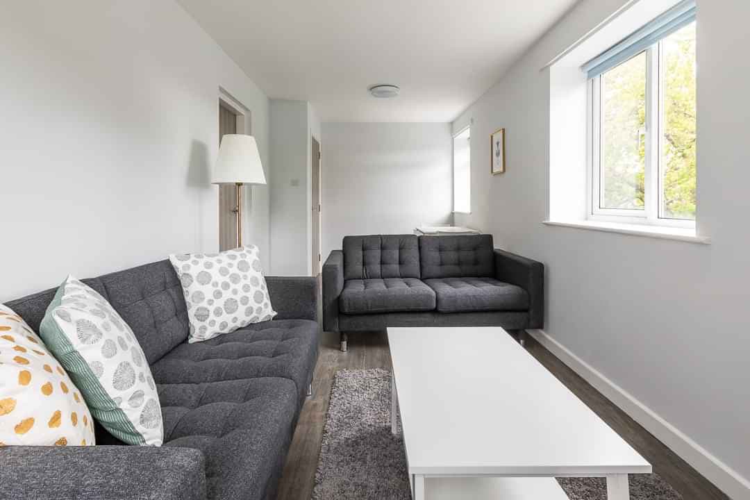 Three Bed Flat - Image 7