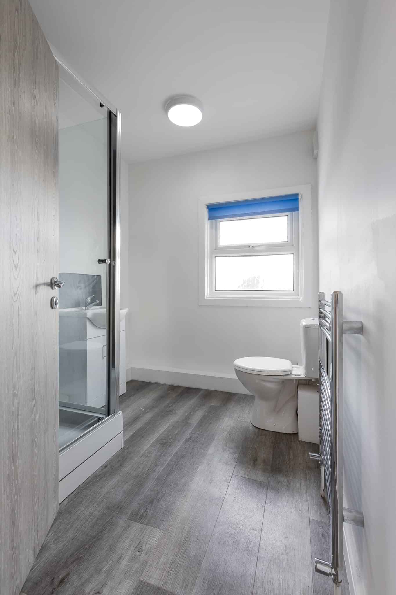 Three Bed Flat - Image 6