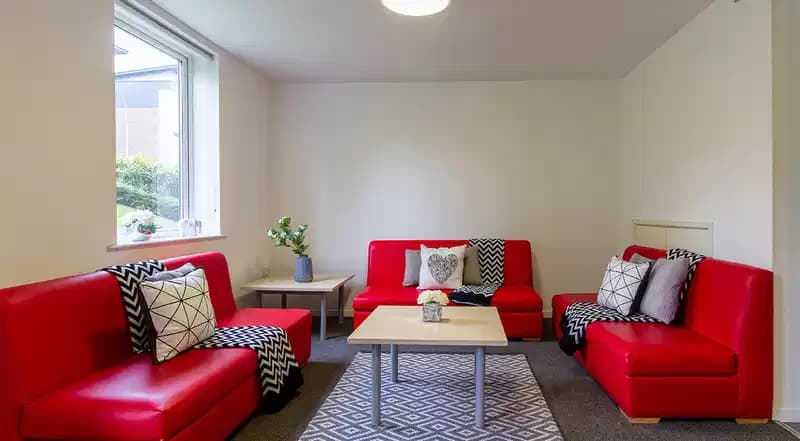 Classic Townhouse Room - Image 5