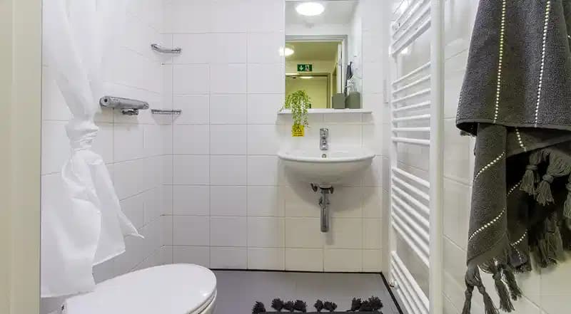 Premium Townhouse Room - Image 7