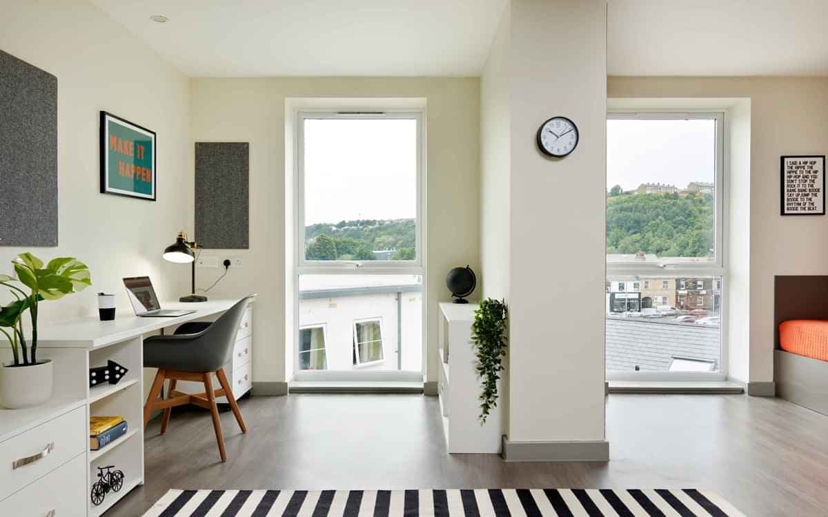 Premium Studio - Image 2