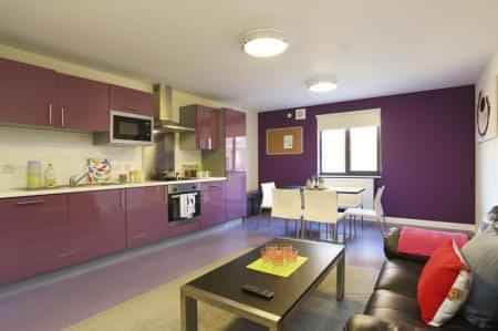 Classic En-Suite Behn Hall - Image 8