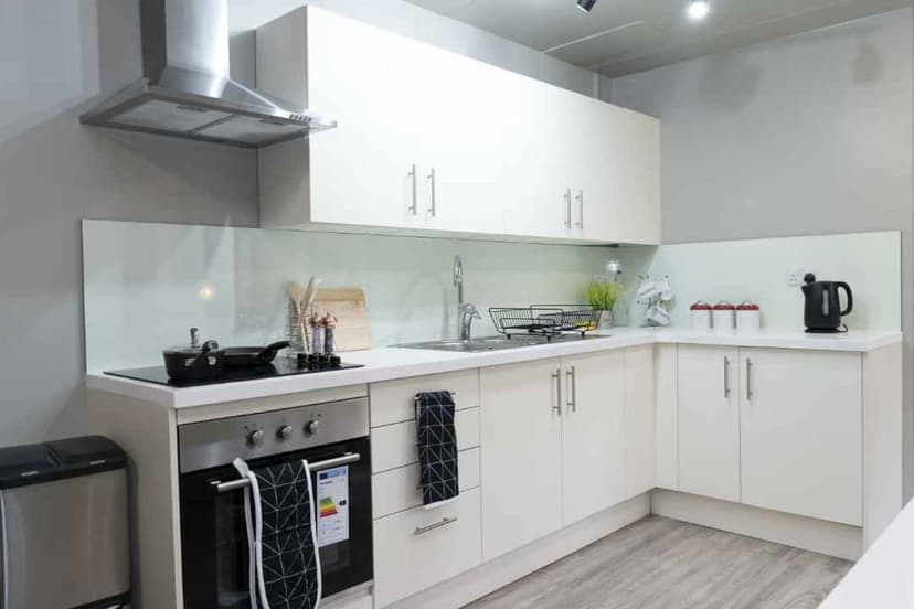 2 Bed Standard - Image 2